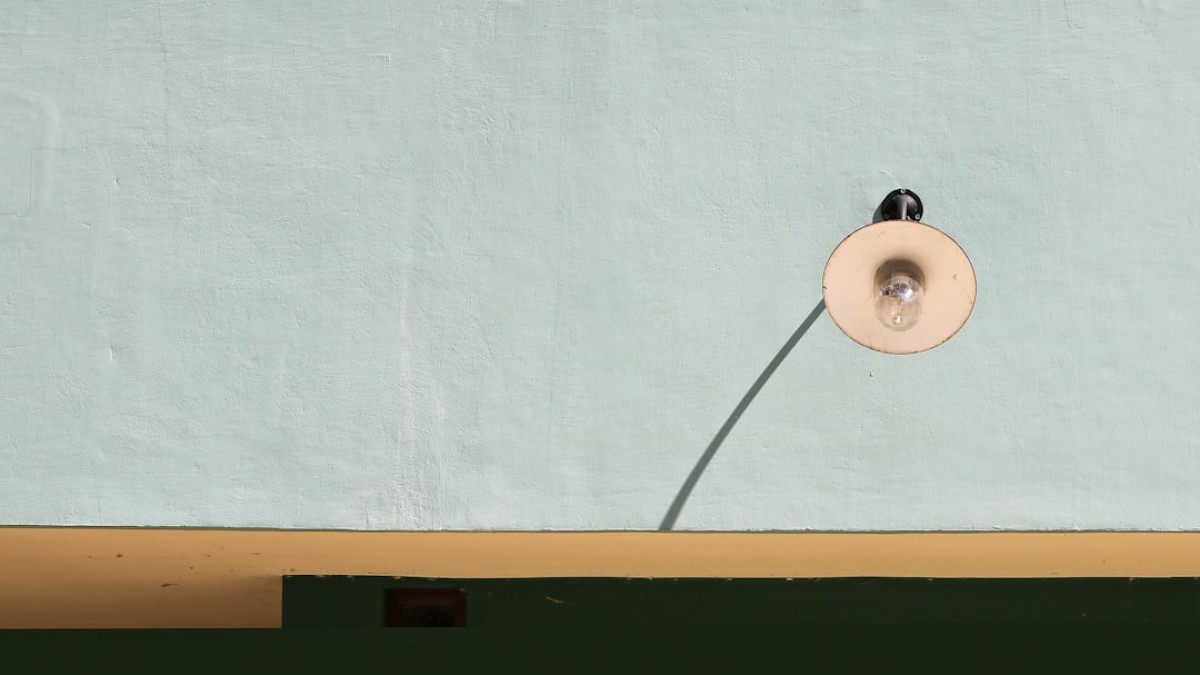 white light bulb