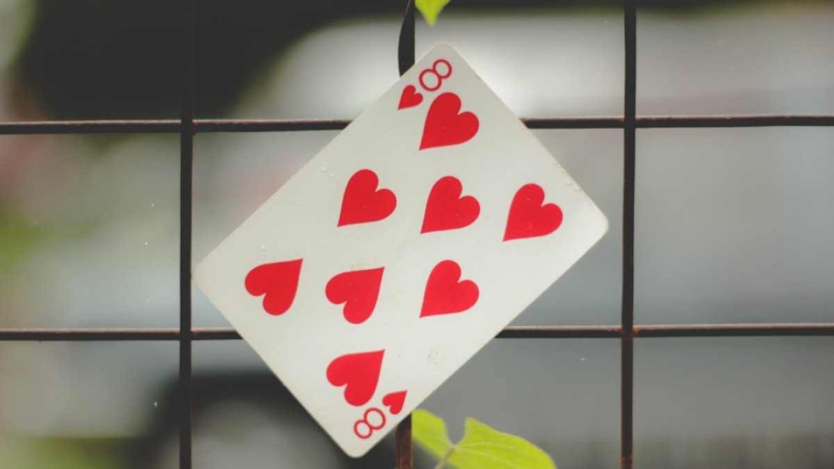 8 of hearts on metal screen
